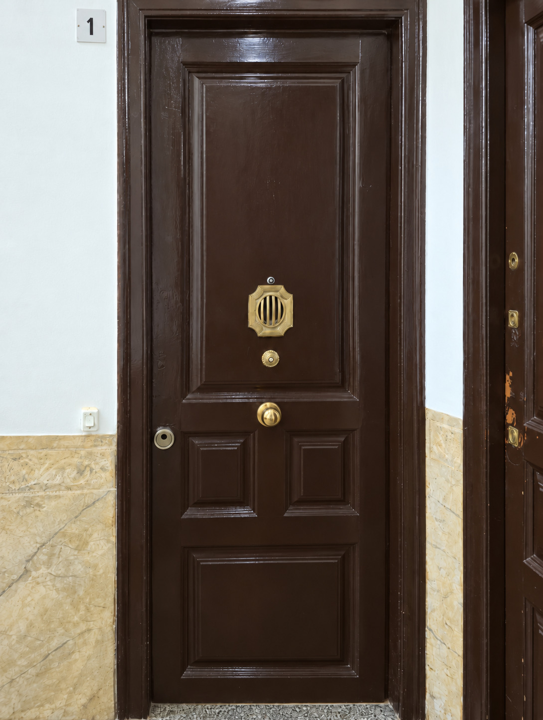 Refuerzo de una puerta existente