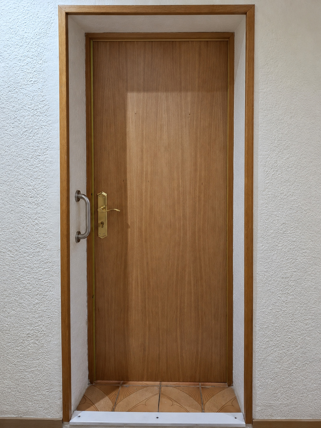 Puerta blindada nueva instalada